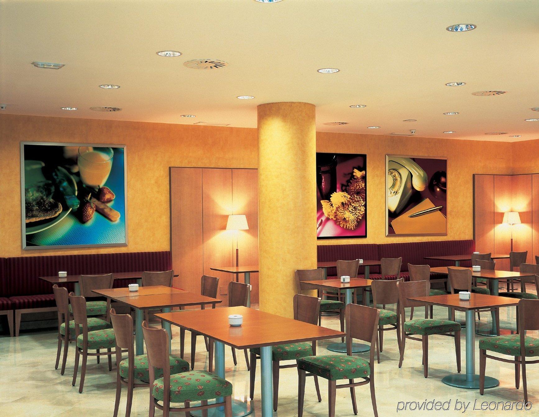 Hotel City Express Santander Parayas Restaurante foto